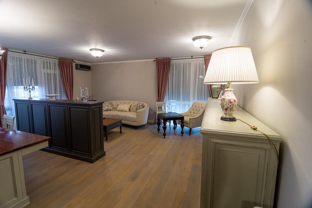 Apartament Alex Arad Bagian luar foto