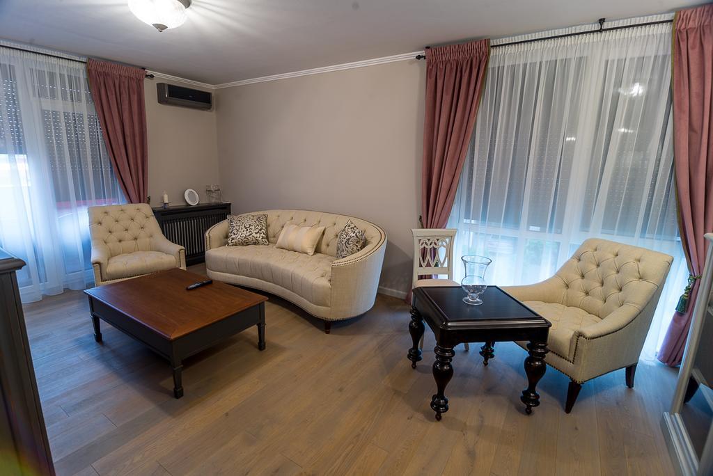 Apartament Alex Arad Bagian luar foto